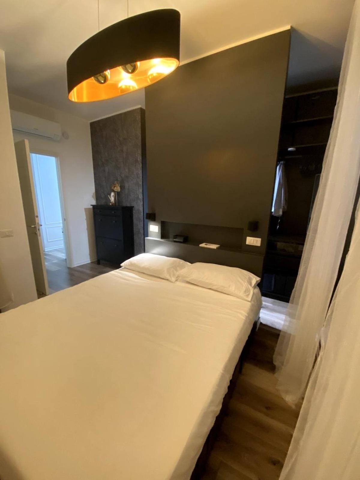 Apartamento Elegante 80mq Vicino Sempione